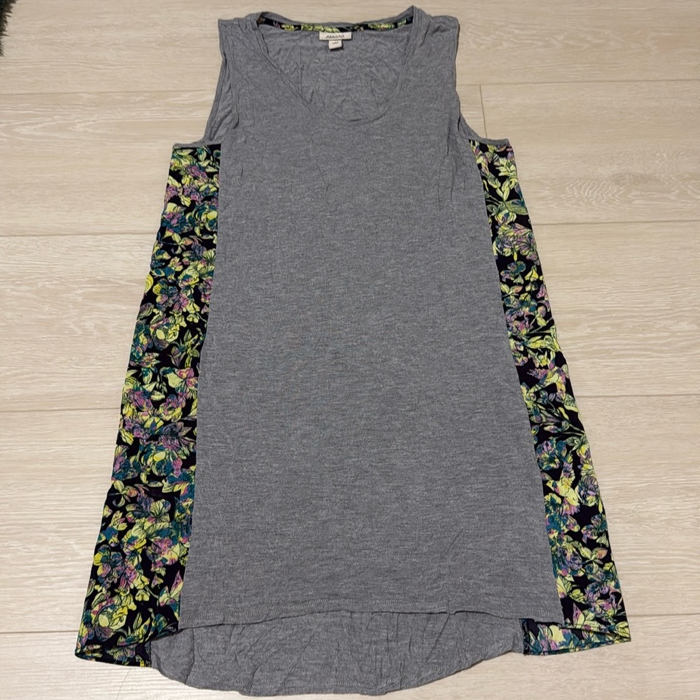 ✨ Ambar Gray And Floral Dress